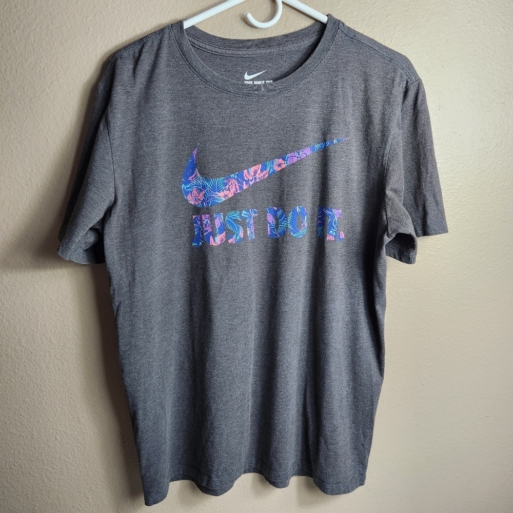 Nike Mens |M| Dark Gray Tropical Graphic Just Do It Graphic Athletic Cut Tee